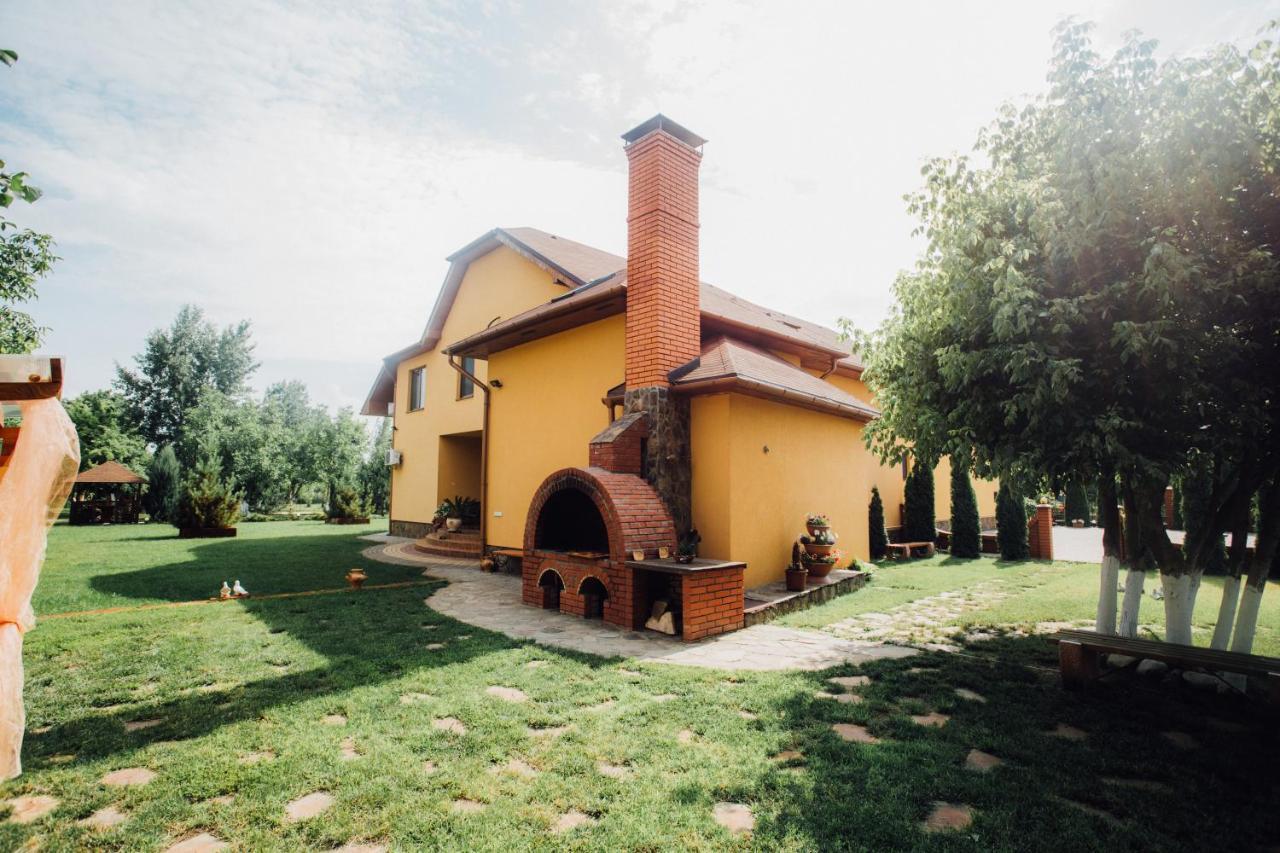 Sunrise Boutique Hotel Berehove (Transcarpathia) Exterior photo