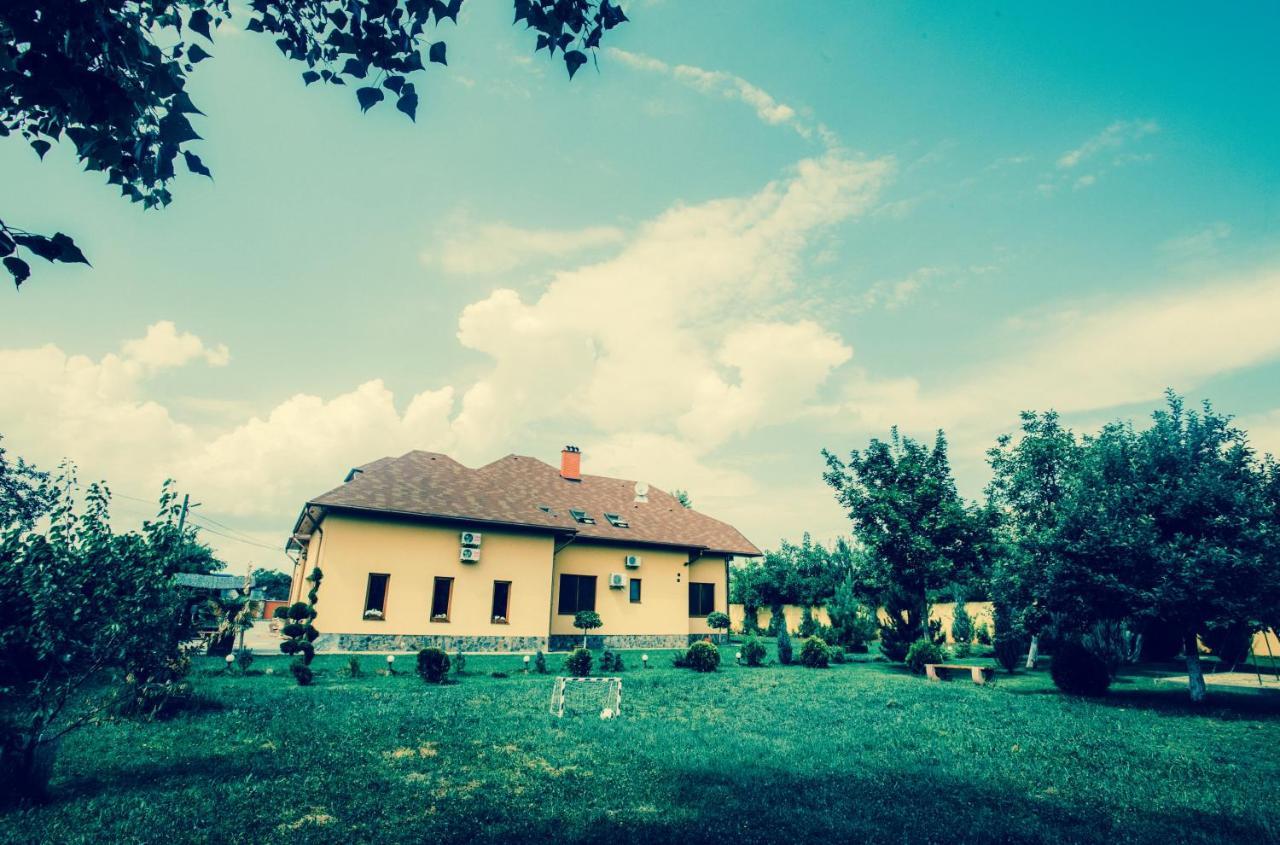 Sunrise Boutique Hotel Berehove (Transcarpathia) Exterior photo